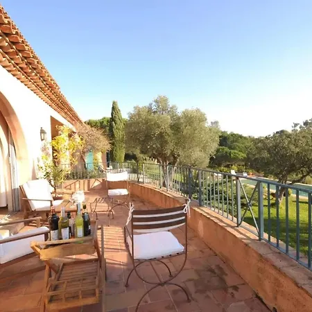 Villa De Luxe Avec Piscine A *