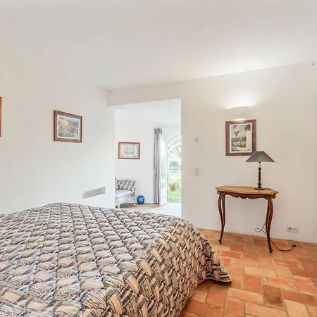 Villa De Luxe Avec Piscine A *