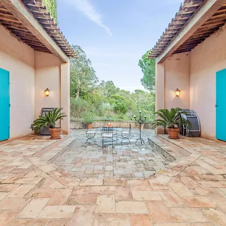 Vila De Luxe Avec Piscine A