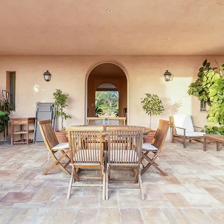 De Luxe Avec Piscine A Villa *