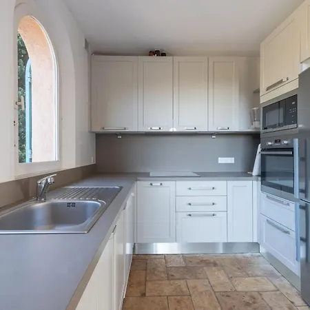 De Luxe Avec Piscine A Vila *